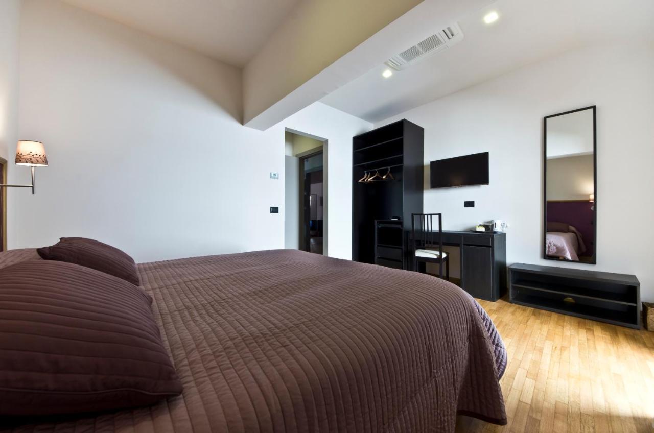 Gallery - Only 3* Siena