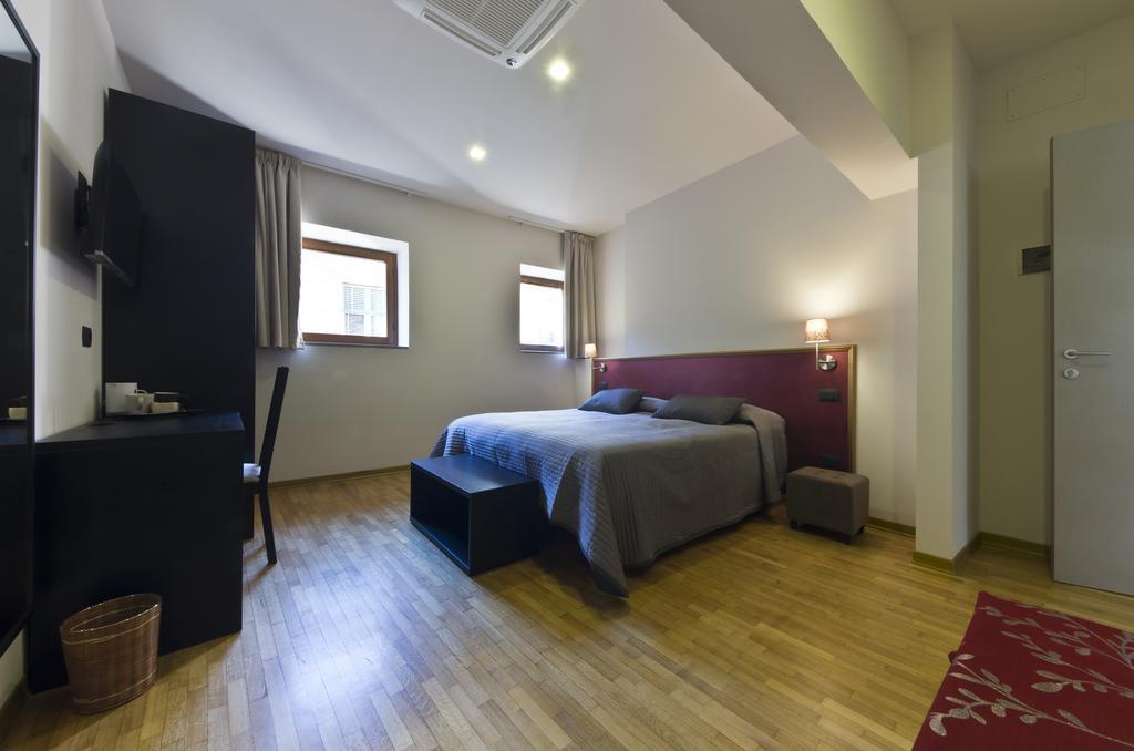 Siena Gallery - Rooms Only Bed & Breakfast 3*